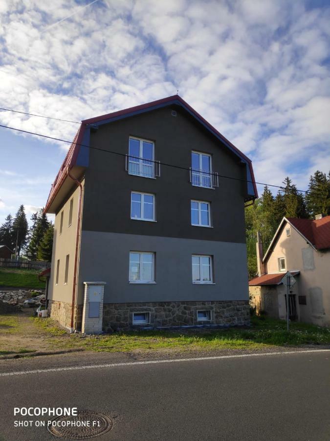 Apartman Raketa Pernink Exterior foto